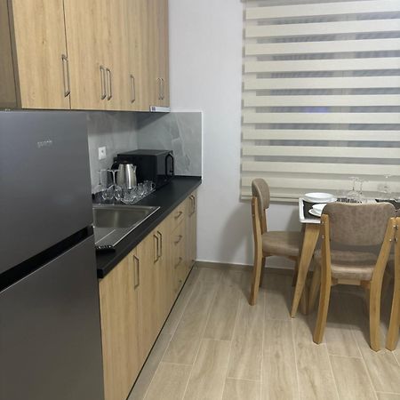Kevi 'S Place Tirana Exterior photo